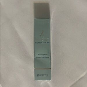 Artistry Renewing Peel Skincare